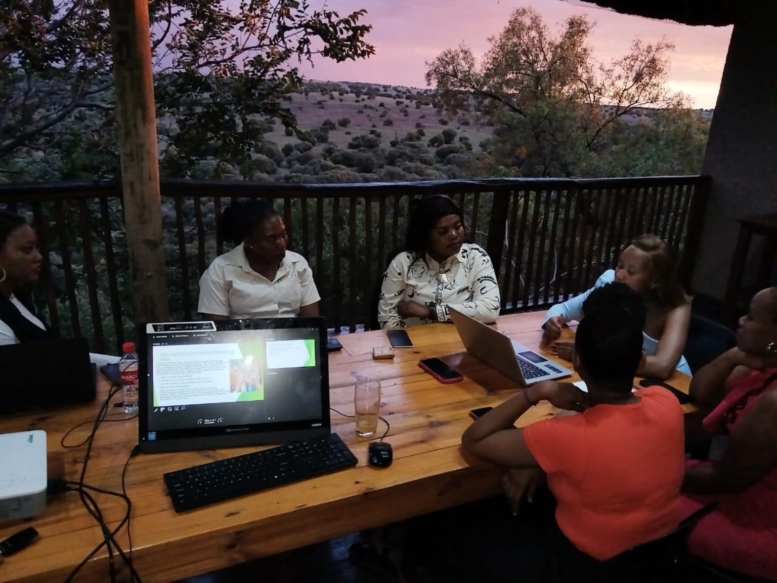 Manyabolo team workshop, photograph 5